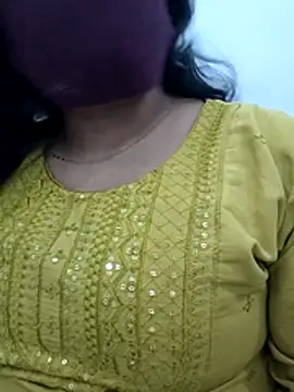 Snapshot of Sakshi4u chatting on July 6, 2026, 7:27 am Sakshi4u online show from July 6, 2026, 7:27 am