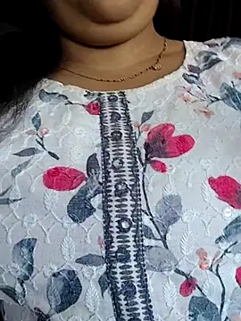 Snapshot of Sakshi4u chatting on July 10, 2026, 5:01 am Sakshi4u online show from July 10, 2026, 5:01 am