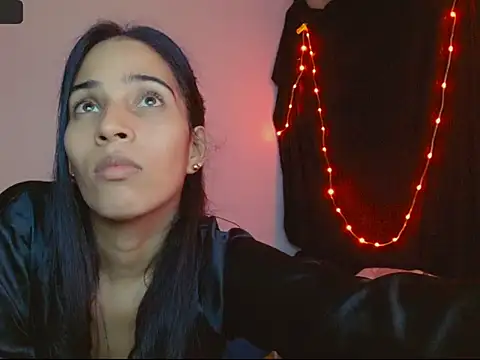 LexxxyQueen online show from June 9, 2026, 5:19 am