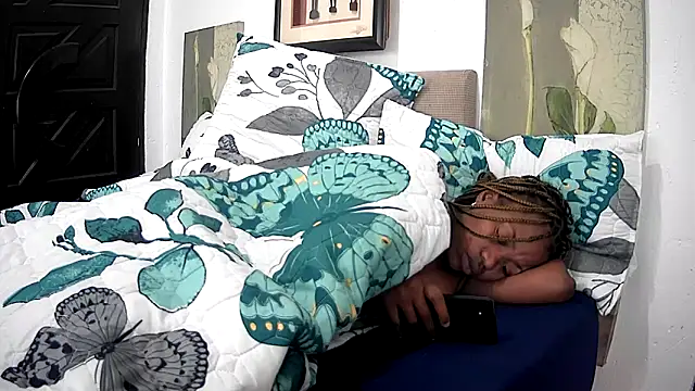 CandyNaynay online show from September 29, 2025, 6:29 am