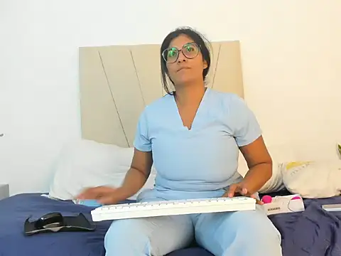  Miaa khalifa  online show from October 7, 2025, 12:13 pm