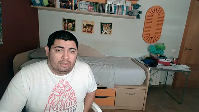 Snapshot of Martigato3 chatting on June 18, 2026, 1:15 pm Martigato3 online show from June 18, 2026, 1:15 pm