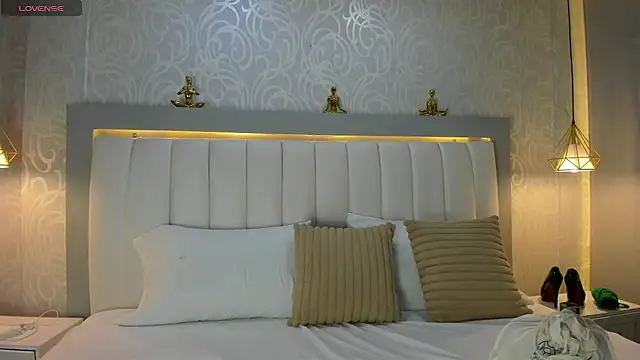 LinaLanm online show from October 1, 2025, 4:07 am