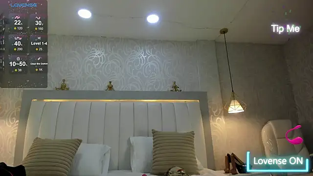 LinaLanm online show from October 11, 2025, 4:33 am