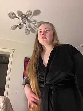 DeniMilkyyyyy online show from April 11, 2026, 7:29 pm