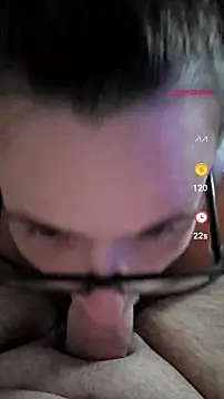 queenpeaches121 online show from July 8, 2026, 10:36 pm