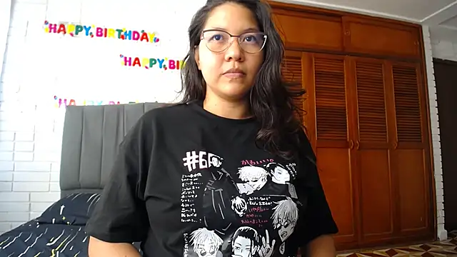 Naia Stant online show from October 16, 2025, 8:21 pm