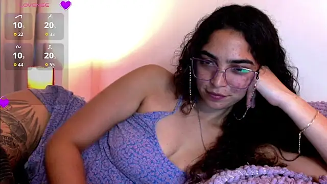 Snapshot of Ariagal chatting on October 23, 2025, 9:24 pm Ariagal online show from October 23, 2025, 9:24 pm