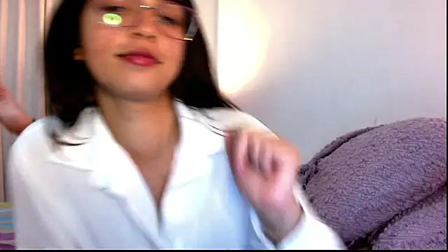 Snapshot of Ariagal chatting on November 8, 2025, 12:33 am Ariagal online show from November 8, 2025, 12:33 am