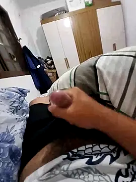 Hiderr online show from May 16, 2026, 3:47 am