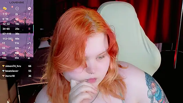fillisfox  online show from April 18, 2026, 7:18 pm