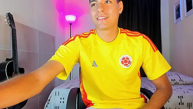 TeamPorn 19 online show from October 25, 2025, 3:25 am