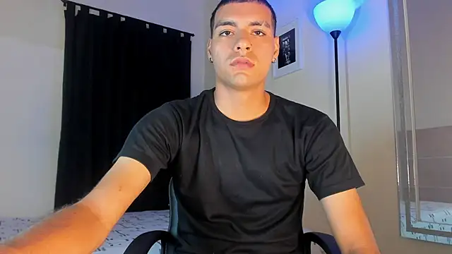 TeamPorn 19 online show from October 28, 2025, 3:43 am