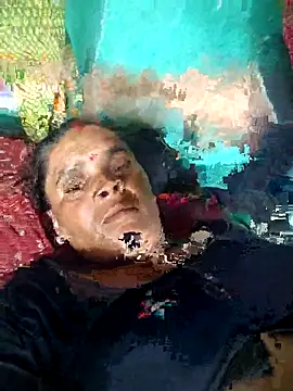 Snapshot of Hot_rewi chatting on November 2, 2025, 3:53 am Hot rewi online show from November 2, 2025, 3:53 am