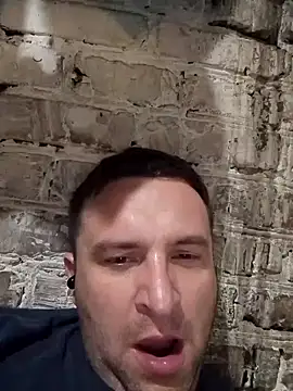 Snapshot of Ivandovxxxl_1010 chatting on November 16, 2025, 1:44 am Ivandovxxxl 1010 online show from November 16, 2025, 1:44 am