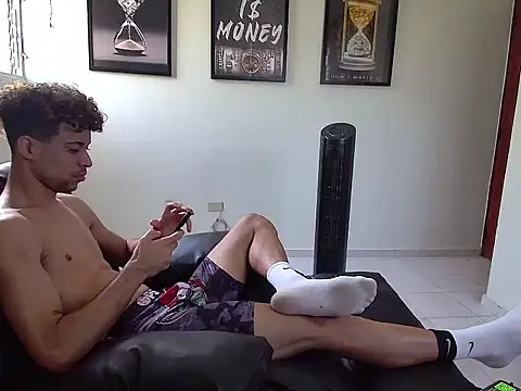 Dollarhot30 online show from March 19, 2026, 1:26 pm