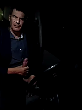 twitshe online show from November 19, 2025, 11:49 pm