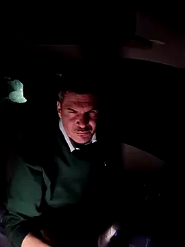 twitshe online show from November 22, 2025, 9:14 pm