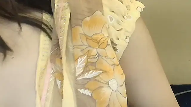 SWEET-18-TEEN online show from April 15, 2026, 11:05 pm