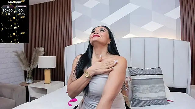 Mommy Naughty online show from November 29, 2025, 11:24 am