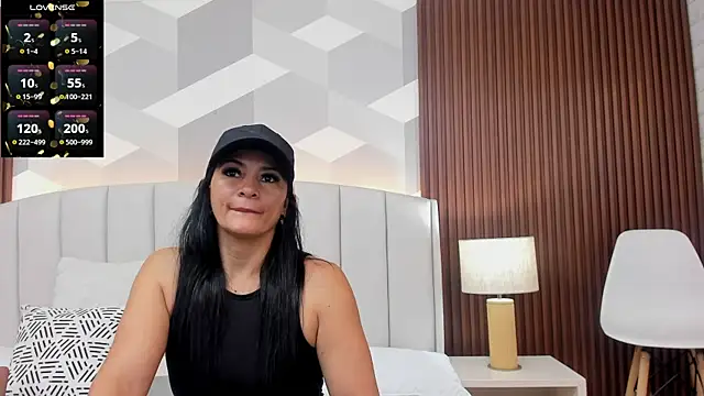 Mommy Naughty online show from April 1, 2026, 11:22 am