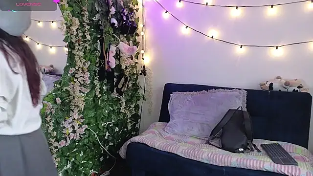 MiaVelvetDoll online show from January 14, 2026, 2:01 pm