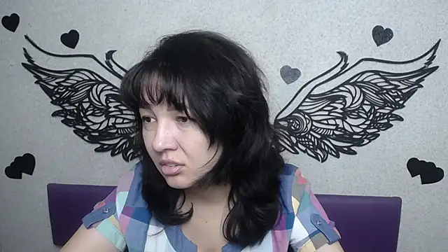 Snapshot of SelenaFly chatting on September 13, 2025, 11:10 am SelenaFly online show from September 13, 2025, 11:10 am