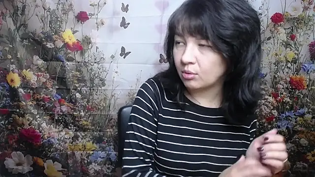 Snapshot of SelenaFly chatting on September 29, 2025, 11:26 am SelenaFly online show from September 29, 2025, 11:26 am