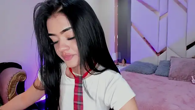 EmmaStonns online show from September 30, 2025, 11:37 am