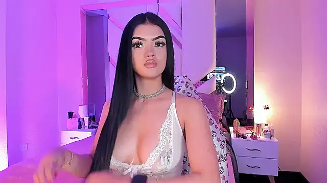 EmmaStonns online show from November 29, 2025, 8:23 pm