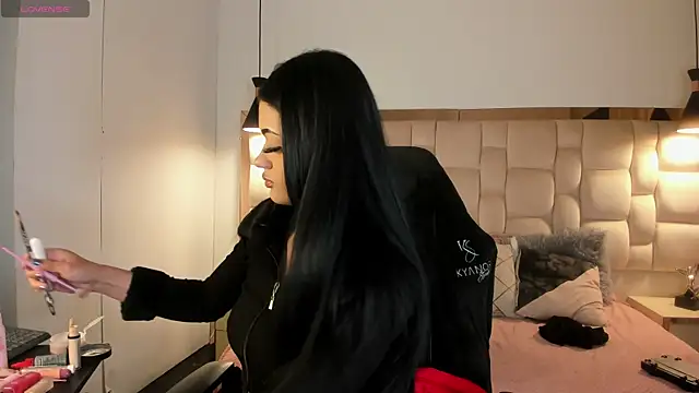 EmmaStonns online show from April 8, 2026, 12:49 pm