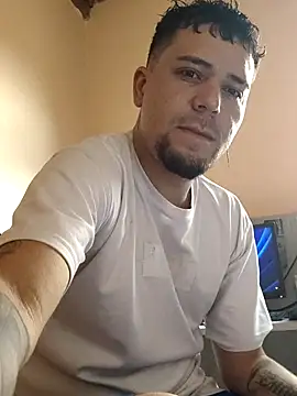 Juuaanp3 online show from May 27, 2026, 1:41 pm