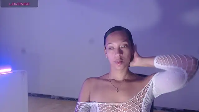 DonnaDidiamantti online show from November 3, 2025, 3:46 pm