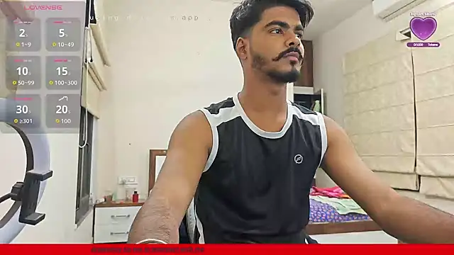 Snapshot of mrbuddy85 chatting on November 7, 2025, 7:36 pm mrbuddy85 online show from November 7, 2025, 7:36 pm