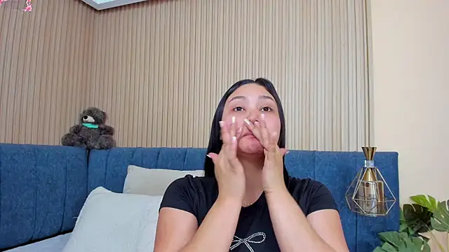 angel ponce online show from November 21, 2025, 7:12 pm