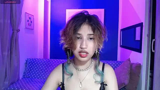 VenusMist online show from October 6, 2025, 7:55 pm