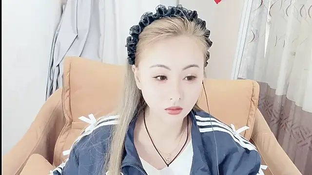 Snapshot of AUTUMN_1 chatting on March 28, 2026, 5:07 am AUTUMN 1 online show from March 28, 2026, 5:07 am