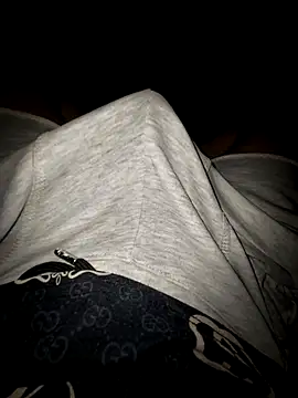 RaoufDz17cm online show from September 30, 2025, 8:36 pm