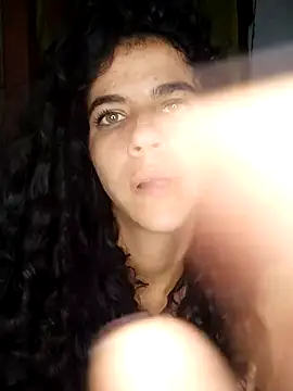 lucerocutte online show from December 16, 2025, 2:38 am