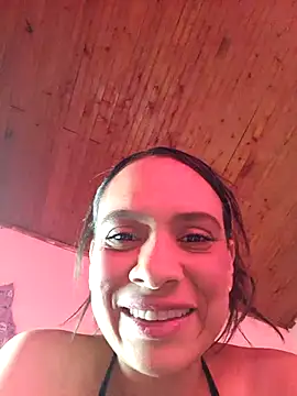 Snapshot of Lara_Honey111 chatting on November 13, 2025, 9:36 pm Lara Honey111 online show from November 13, 2025, 9:36 pm