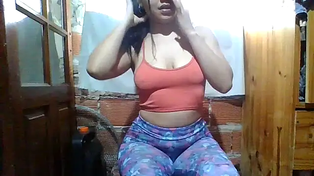 Snapshot of nosdivertimosjuntos chatting on July 28, 2026, 1:32 pm nosdivertimosjuntos online show from July 28, 2026, 1:32 pm