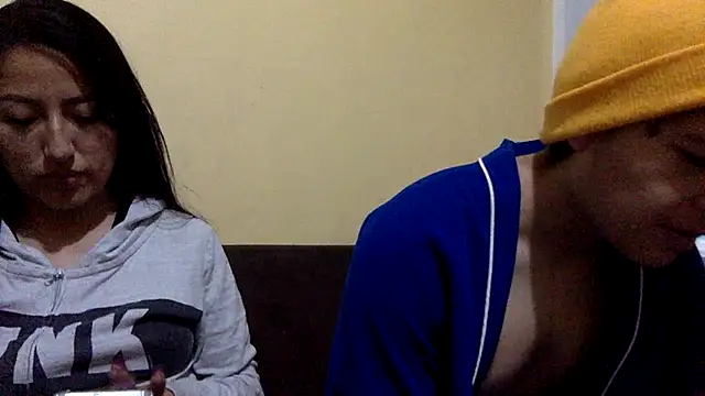 Snapshot of AlbyberCH chatting on November 15, 2025, 12:52 am AlbyberCH online show from November 15, 2025, 12:52 am