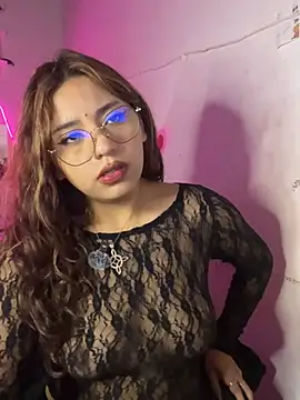 SoftLady S33 online show from May 27, 2026, 1:57 am