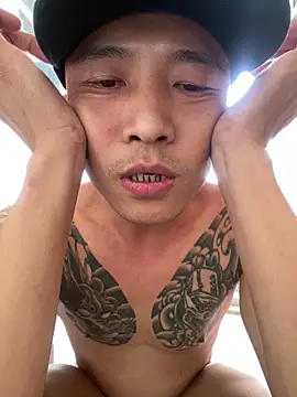 XLJjjjjjjjjjj online show from February 9, 2026, 6:39 am