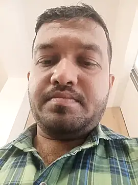 Snapshot of VJ17 chatting on October 1, 2025, 5:57 am VJ17 online show from October 1, 2025, 5:57 am