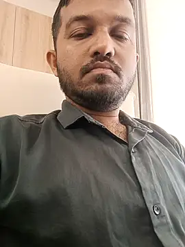 Snapshot of VJ17 chatting on October 7, 2025, 5:48 am VJ17 online show from October 7, 2025, 5:48 am