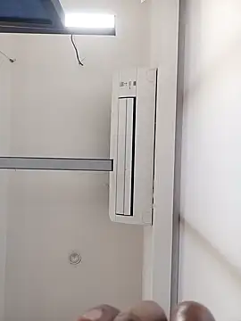 Snapshot of VJ17 chatting on October 12, 2025, 9:19 am VJ17 online show from October 12, 2025, 9:19 am