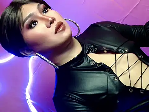 Snapshot of pretty_lassy chatting on December 19, 2025, 5:53 pm pretty lassy online show from December 19, 2025, 5:53 pm