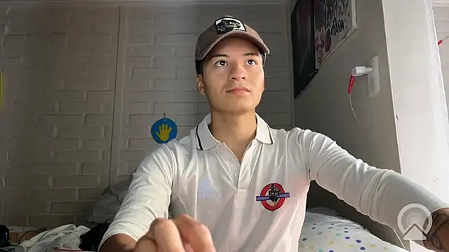 Snapshot of feeelipe2007 chatting on February 14, 2026, 8:05 pm feeelipe2007 online show from February 14, 2026, 8:05 pm