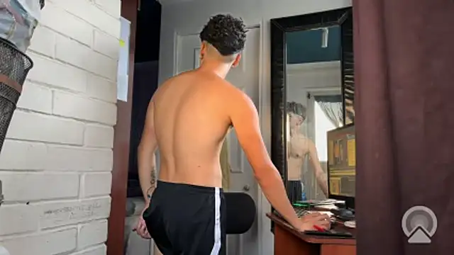 Snapshot of feeelipe2007 chatting on February 24, 2026, 10:41 pm feeelipe2007 online show from February 24, 2026, 10:41 pm